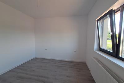 Duplex cu 4 camere cu Teren 417 Mp în Giarmata - 5