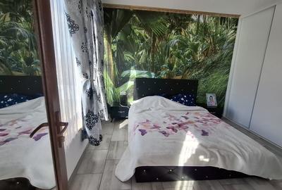 Casă individuală cu 4 camere cu Canalizare în Km 5 - 8