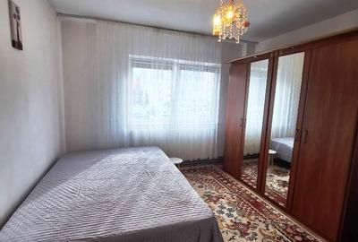 Apartament cu 2 camere decomandat, mobilat în Tractorul - 10