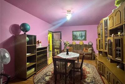 Apartament cu 3 camere decomandat în Gojdu - 9