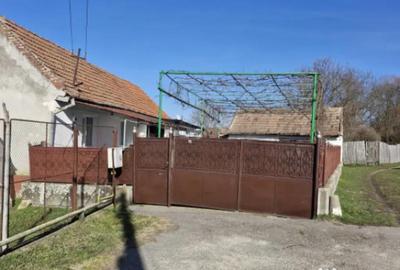 Casă cu 3 camere cu Canalizare în Aurel Vlaicu - 1
