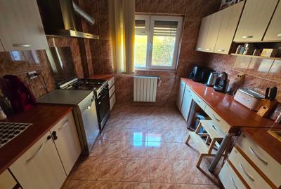 Casa vanzare  Toporasi-Giurgiului 6 camere, 2 terase inchise si pod amenajabil - 6