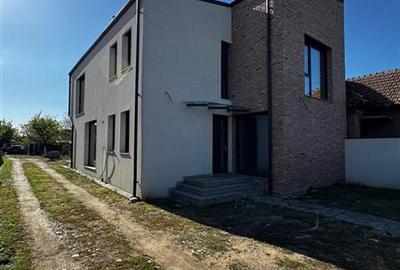 Casă individuală cu 5 camere cu Canalizare în Someșeni - 3