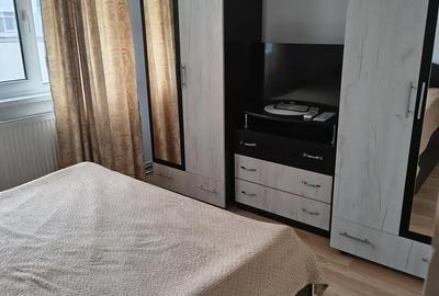 Apartament cu 2 camere decomandat în Școlilor - 1