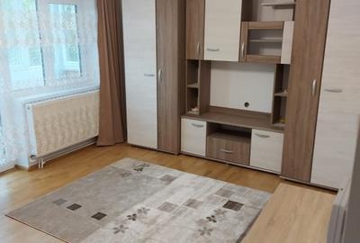 Apartament cu 3 camere decomandat în Central - 2