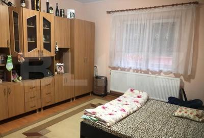 Casă cu 5 camere cu Teren 250 Mp în Central - 2