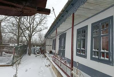 Casă cu Teren 600 Mp în Independența - 3