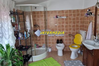 Casă individuală cu 5 camere cu Canalizare în Exterior Est - 4