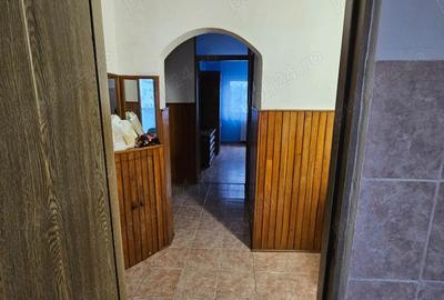 Apartament cu 3 camere decomandat în Traian - 4