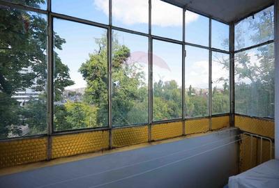 Apartament 3 camere, ultracentral, pod Decebal, et. 3, de vanzare - 12