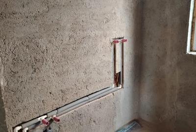 Casă cu 4 camere cu Teren 297 Mp în Central - 2