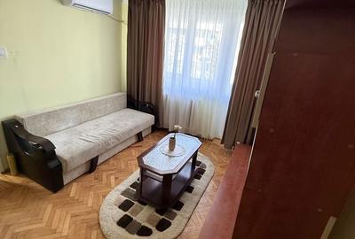 Apartament cu 3 camere semidecomandat în Farfuria - 1