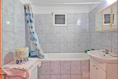 Apartament cu 3 camere decomandat în Tei - 4