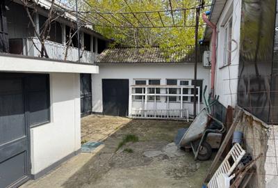 Casă cu 4 camere în Central - 2