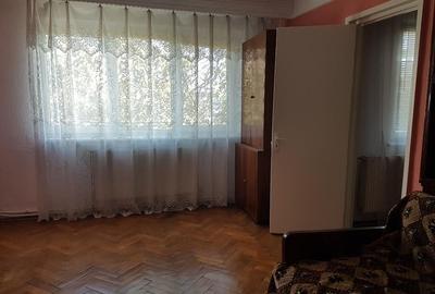 Apartament doua camere, nedecomandat, etaj doi, liber, pe Stadionului - 2