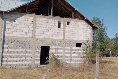 Casă cu 6 camere în Vlăngărești - 8