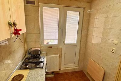 Vanzare apartament 2 camere Calea Grivitei 232, metrou 1 Mai - 6