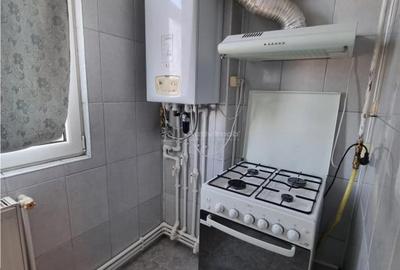 Apartament cu 2 camere decomandat în 1 Mai - 9