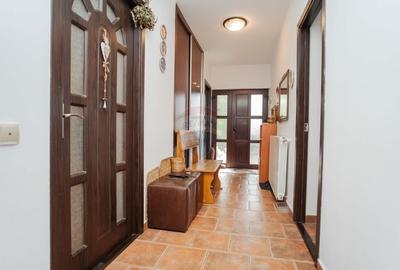 Casa cu Piscina de Vanzare, 500mp Teren, Str. Victoriei-Valea Lupului - 2