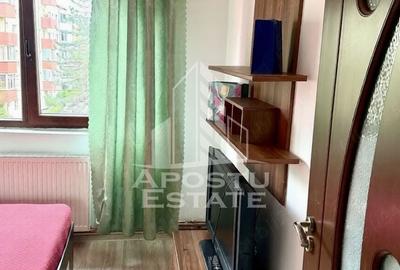 Apartament cu 3 camere decomandat în Dâmbovița