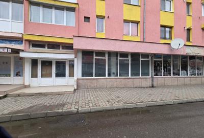 Spațiu comercial, de 100 mp, în Central - 1