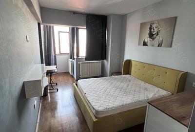 Apartament cu 3 camere decomandat în Faleza Nord - 1