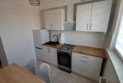 Apartament 2 camere- Zona 13 Septembrie - 4