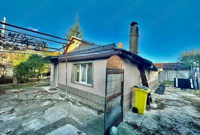 De Vanzare , TEREN in suprafata de 1900 mp , cu CASA BATRANEASCA - 3