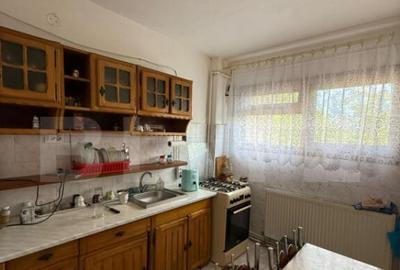 Apartament 3 camere, decomandat, etajul 2, zona Grivita - 3