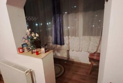 Apartament cu 3 camere decomandat în Dârste - 3