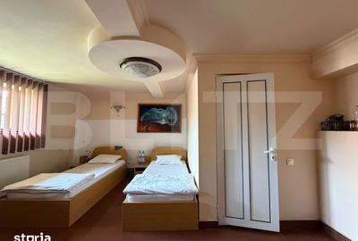 Casă cu 9 camere cu Teren 868 Mp în Micro 1 - 16