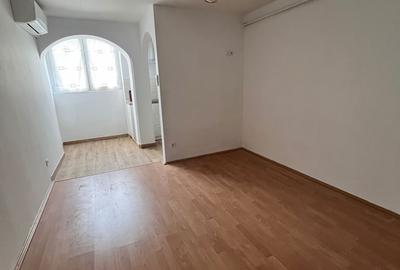 Garsonieră în Micro 16 - 2