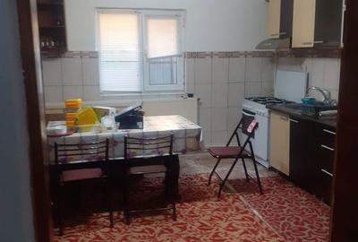 Casă cu 5 camere cu Teren 500 Mp în Central - 1