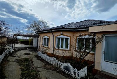 Casă cu 4 camere cu Teren 1000 Mp în Central - 3