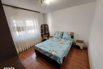 Apartament cu 4 camere decomandat în Micro 8 - 5