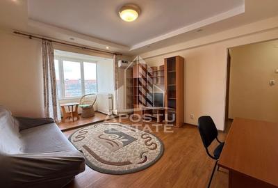 Apartament cu 3 camere, semidecomandat, zona Ultracentrala
