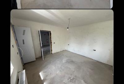 Casă cu 3 camere în Lumina
