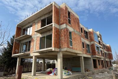 Apartament cu 2 camere decomandat în Tunari