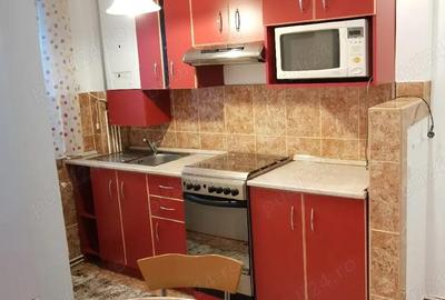 Apartament cu 3 camere decomandat în Central - 2