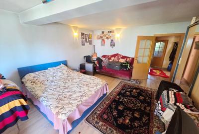 Casă cu 7 camere cu Canalizare în Crângași - 12