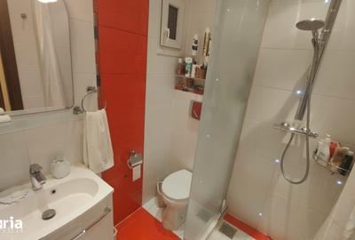 Apartament cu 3 camere decomandat în Cișmigiu