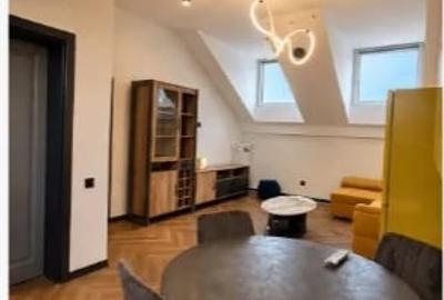 Apartament cu 3 camere decomandat în Turnișor