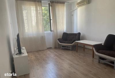 Apartament cu 2 camere decomandat în Centrul Istoric