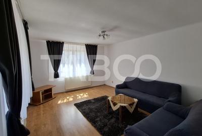 Apartament cu 3 camere decomandat, mobilat în Piața Cluj