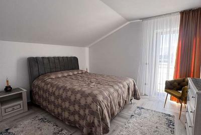 Casă cu 7 camere cu Teren 1100 Mp în Dumbrava - 3