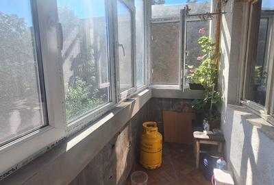 SUPEROCAZIE ! POARTA 6 APARTAMENT 2 CAMERE DECOMANDATE 2 BALCOANE 62 MP. 75.00 E - 8