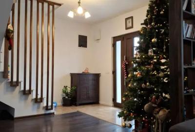 Casă cu 5 camere cu Canalizare în Valu lui Traian - 10