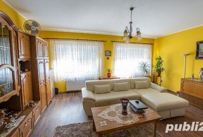 Casă cu 5 camere în Titulescu - 1