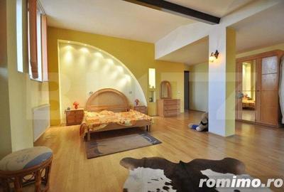 Casă cu 10 camere cu Teren 363 Mp în Central - 9