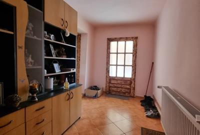 Casă individuală cu 5 camere cu Canalizare în Vărășeni - 7